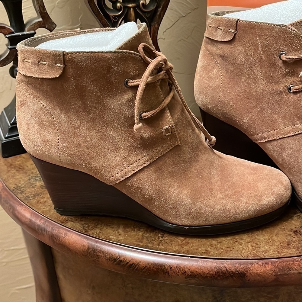 Via Spigo Mirren Suede Ankle Boots Size 8.5 - Picture 2 of 4